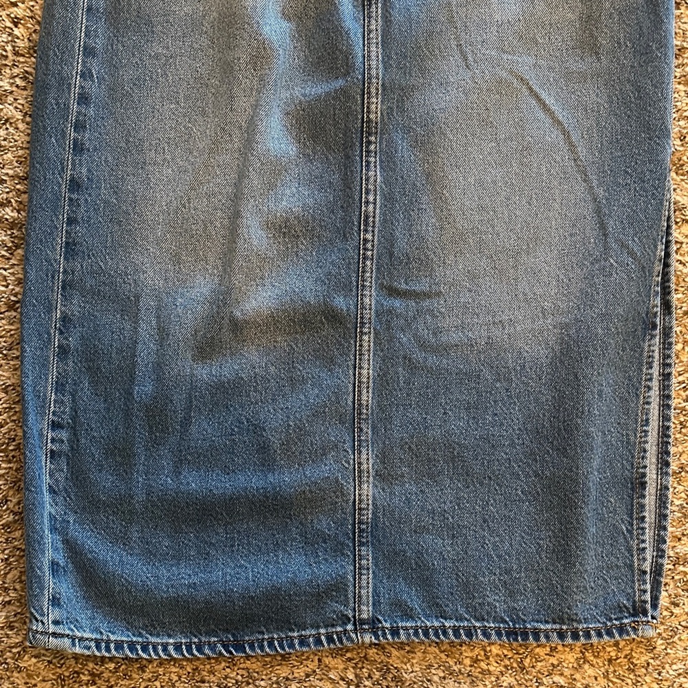 Blue Denim Midi Skirt Levi’s NWT with side slit - Picture 3 of 9
